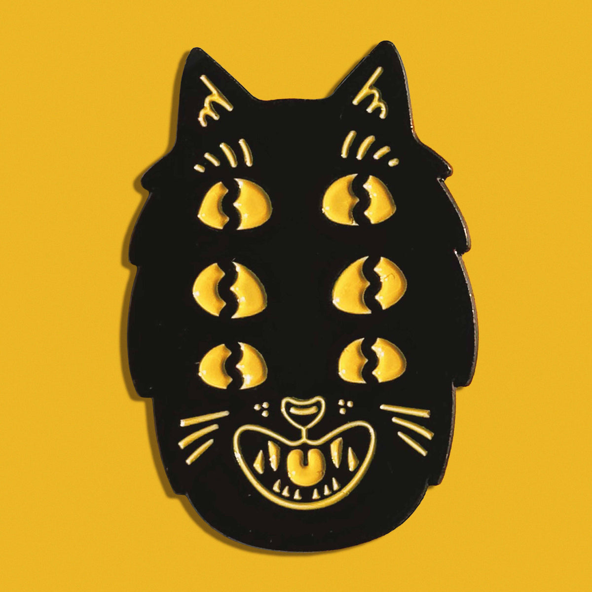 Lucky Cat enamel pin: In cellophane sleeve