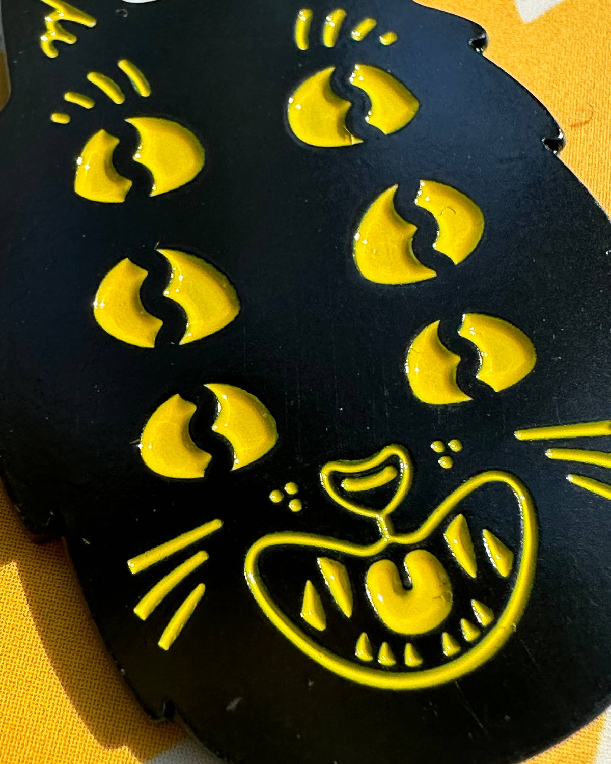 Lucky Cat enamel pin: In cellophane sleeve